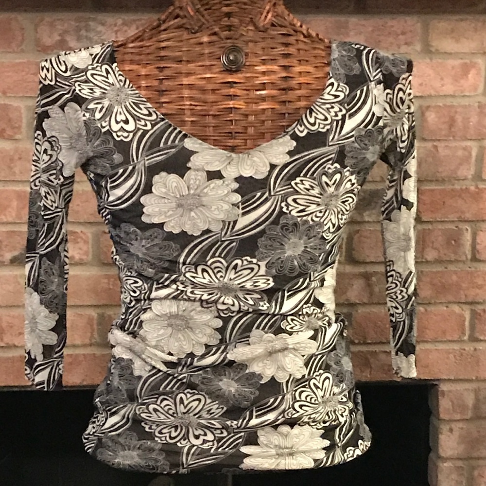 CAbi Long- Sleeved Floral Top